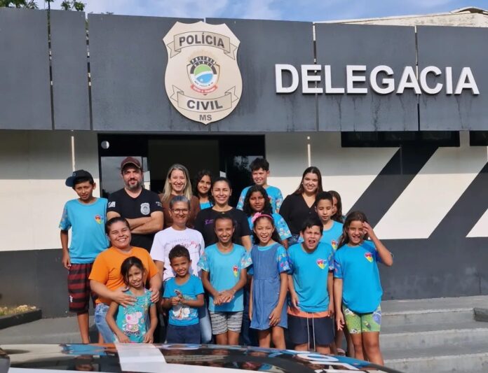Polícia Civil recebe a visita de crianças e adolescentes do Serviço de Convivência e Fortalecimento de Vínculo em Rio Negro