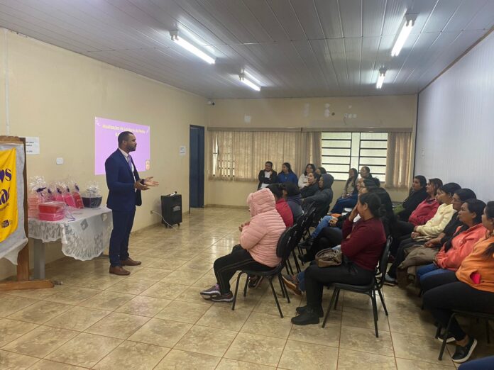 Operação Shamar – Polícia Civil realiza palestra sobre “Agosto Lilás” no CRAS de Paranhos