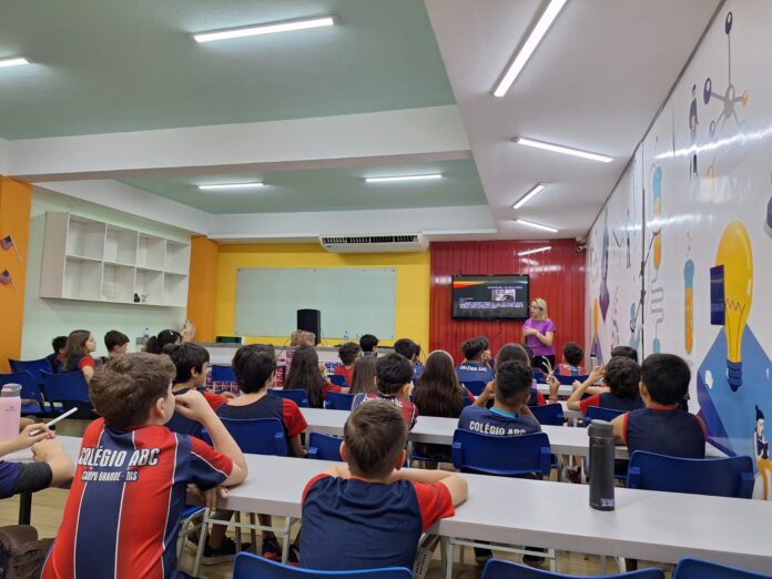 Polícia Civil realiza palestra sobre Bullying e Cyberbullying em escola de Campo Grande