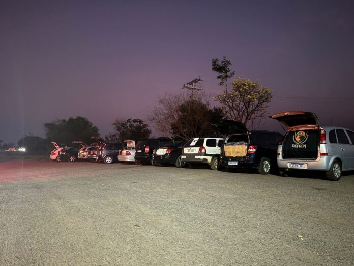Durante operação conjunta, PCMS e Receita Federal apreendem R$ 1,5mi em veículos e mercadorias contrabandeadas