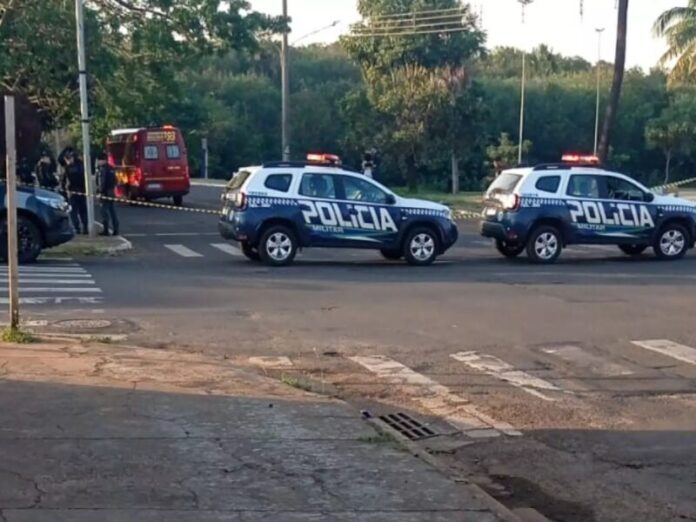 Choque prende suspeito de atirar 14 vezes contra carro na Nasri Siufi