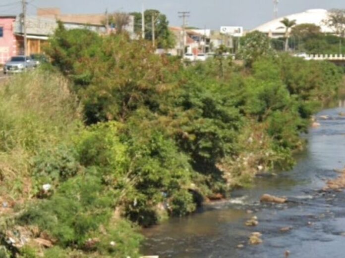 Mulher é encontrada morta em barranco do Córrego Anhanduizinho, em Campo Grande