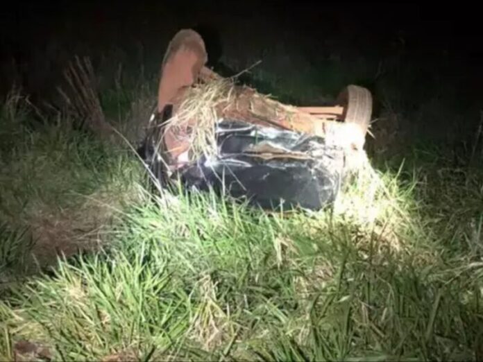 Foragido, traficante de 31 anos morre em capotamento em Aral Moreira