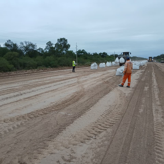 Estiagem acelera pavimenta&ccedil;&atilde;o da Rota Bioce&acirc;nica no Chaco paraguaio