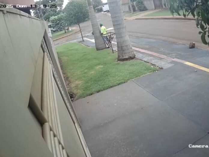 VÍDEO: Mulher espanta homem que cometia ato obsceno contra crianças em Dourados