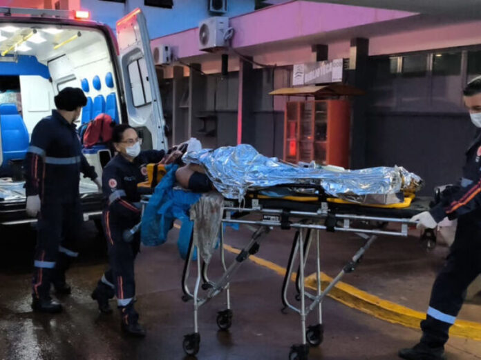 Motociclista fica em estado grave após acidente com caminhonete em Dourados