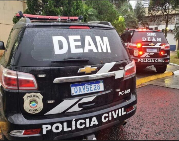 Polícia Civil prende homem investigado por graves crimes de violência doméstica e familiar, em Campo Grande