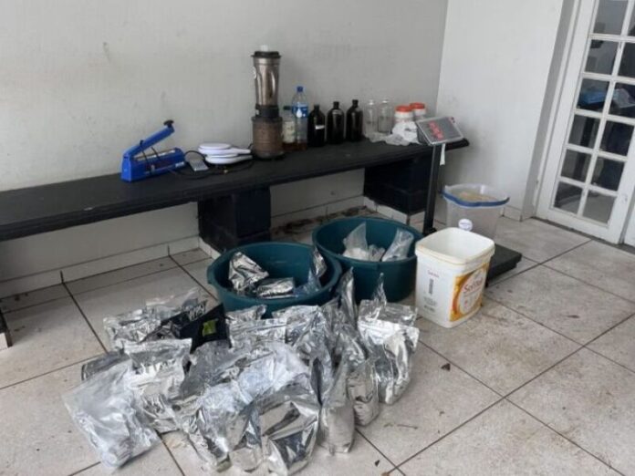 Polícia Militar apreende 47 kg de cocaína e desativa laboratório de refino em Três Lagoas