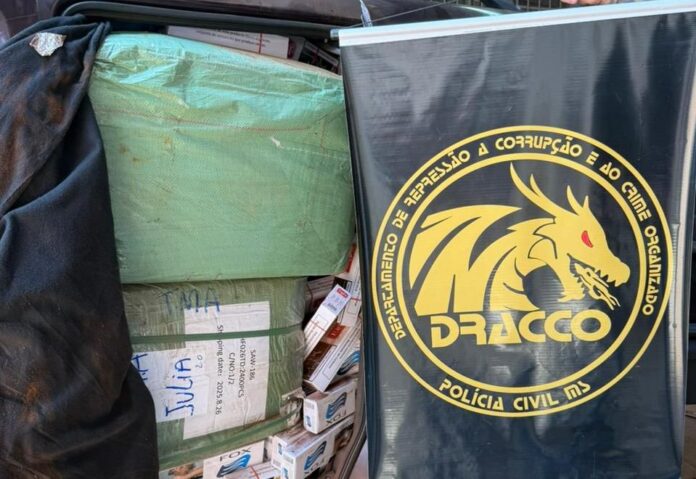 Policiais civis apreendem veículo com mercadorias ilícitas durante fiscalização em avenida de Campo Grande