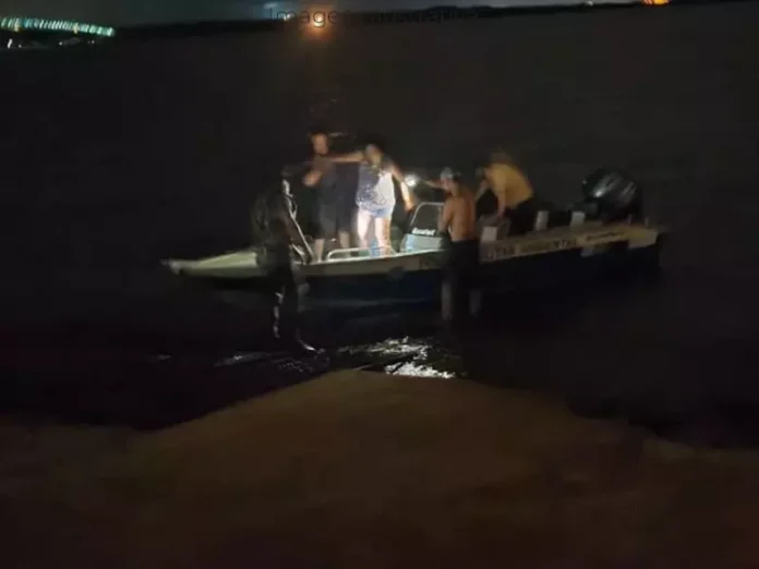 Policial ambiental salva família após barco afundar no Rio Paraná, em MS