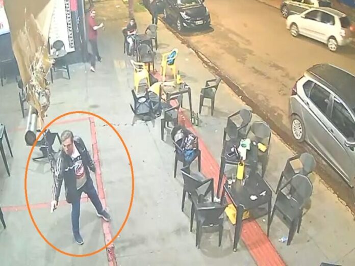 VÍDEO: Homem é assassinado a tiros após 'olhar' para mulher em bar de Campo Grande
