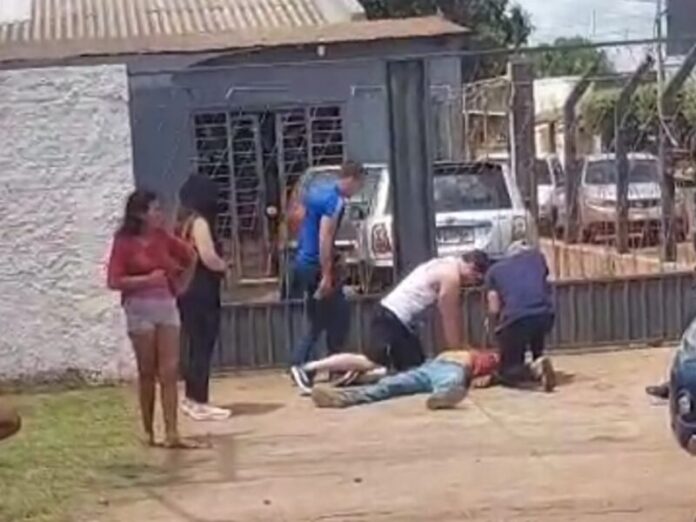 VÍDEO: Homem é morto a tiros enquanto brigava com mulher em Ponta Porã