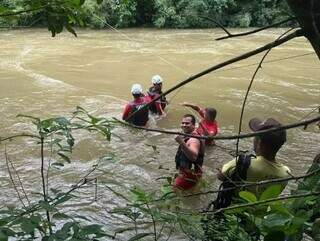ICMBio estuda novas medidas de segurança após incidente no Rio Salobra ICMBio estuda novas medidas de segurança após incidente no Rio Salobra