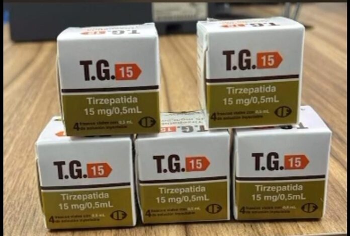 Policiais civis prendem homem que vendia medicamento para emagrecimento contrabandeado, em Brasilândia
