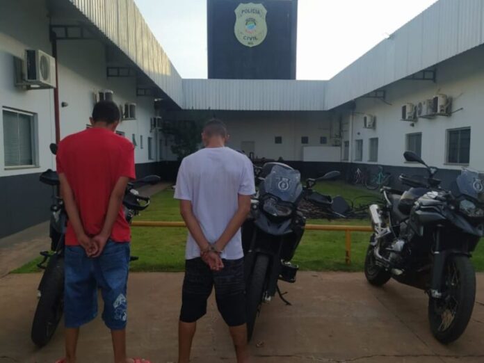 Adolescente é apreendido com droga e dois são presos por tráfico na Capital
