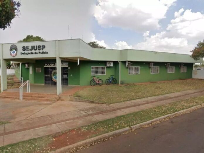 Homem causa acidente e foge peladão pelas ruas de Chapadão do Sul