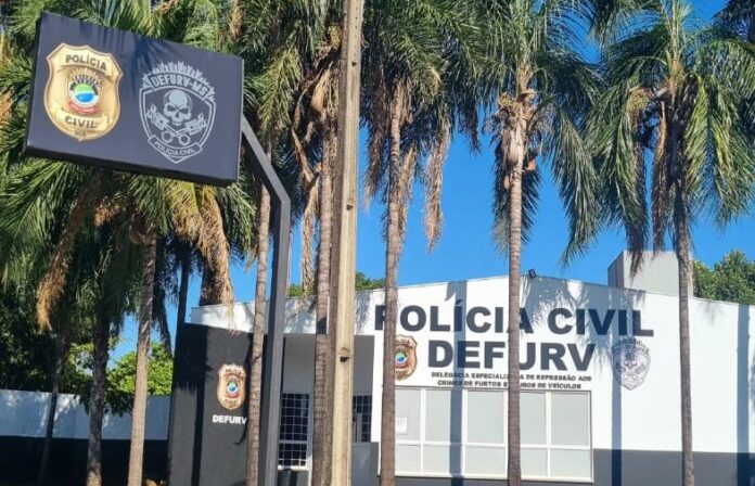 Polícia Civil prende em flagrante indivíduo envolvido em esquema de envio de motocicletas para a Bolívia e recupera televisão roubada de idosa