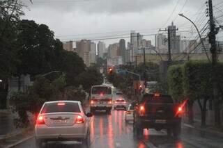 Com madrugada chuvosa em Campo Grande, dia &eacute; de tempo inst&aacute;vel em todo MS