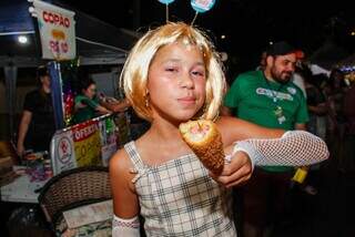 "Hypado" nas redes, hot dog coreano foi salva&ccedil;&atilde;o de Felipa no Carnaval