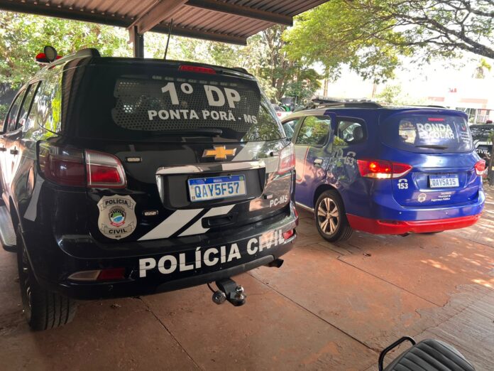 Polícia Civil recupera aparelhos celulares e prende acusados de roubo de motocicleta durante ações em Ponta Porã