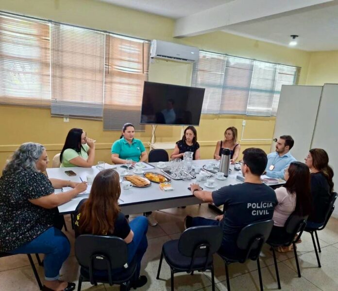Polícia Civil participa de reunião da Rede Integrada de Proteção à Criança e ao Adolescente em Camapuã