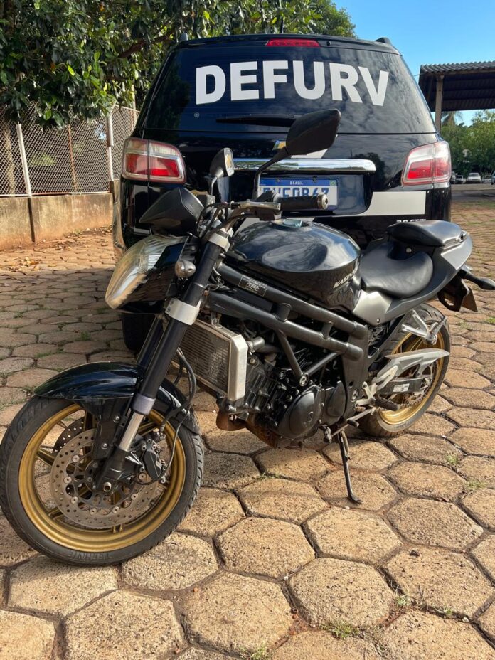 Polícia Civil recupera motocicleta furtada e identifica responsável pela posse do veículo na Capital