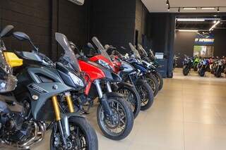 Referência em motos esportivas, FF Superbike reinaugura loja com festa Referência em motos esportivas, FF Superbike reinaugura loja com festa