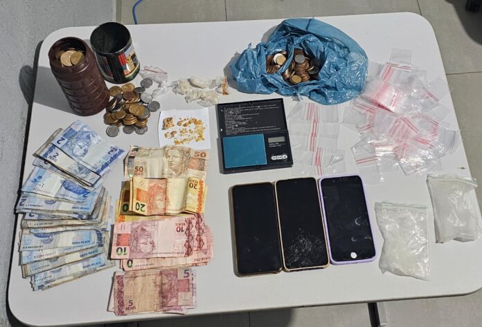 Polícia Civil cumpre mandado de busca e apreensão e prende mulher por tráfico de drogas em Nioaque
