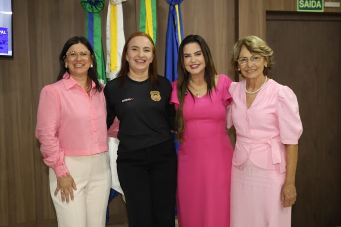 Policial civil participa de sessão especial na câmara de vereadores de Iguatemi em comemoração ao Dia Internacional da Mulher