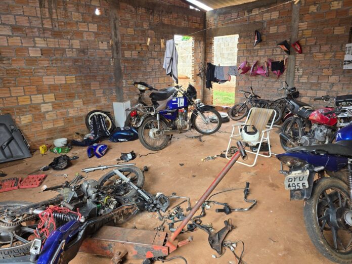 Polícia Civil apreende adolescentes por furto de motocicleta do pátio do Detran e prende homem por receptação em Sete Quedas