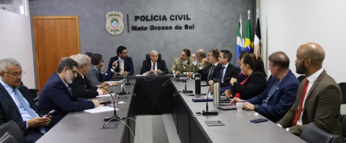 Departamento de Polícia do Interior realiza reunião de trabalho para alinhamento institucional de demandas