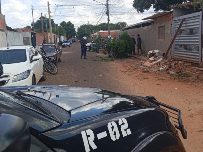 GCM prende três por jogar lixo em terreno público recém-limpo em Campo Grande