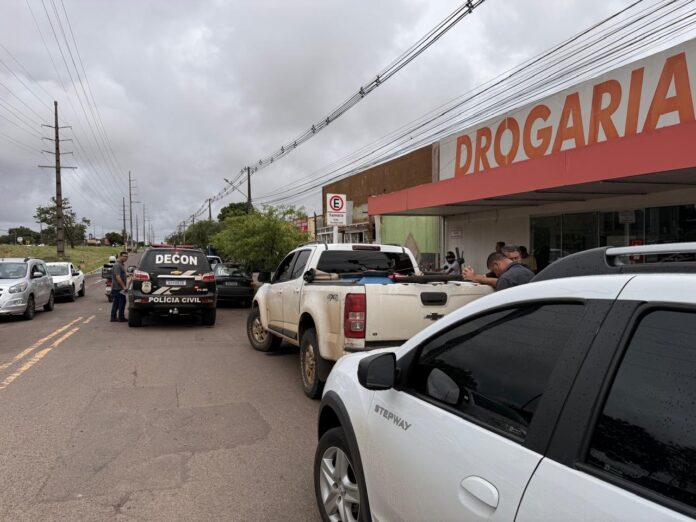 Polícia Civil, em fiscalização com o IAGRO, apreendem cercata de 250Kg de mel sem procedência e em situação irregular