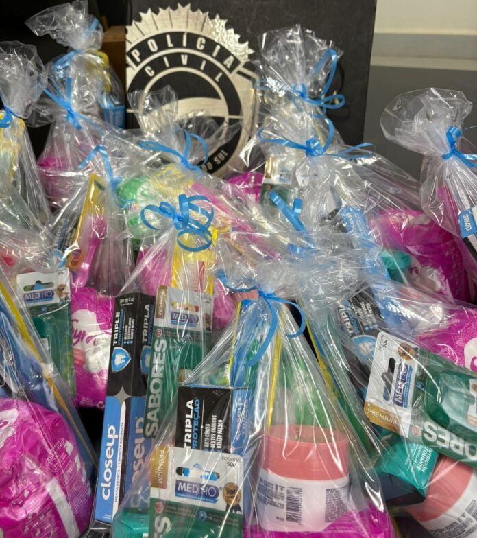 Polícia Civil recebe kits de saúde da UNISAÚDE e fortalece ações do Projeto Dignidade Menstrual