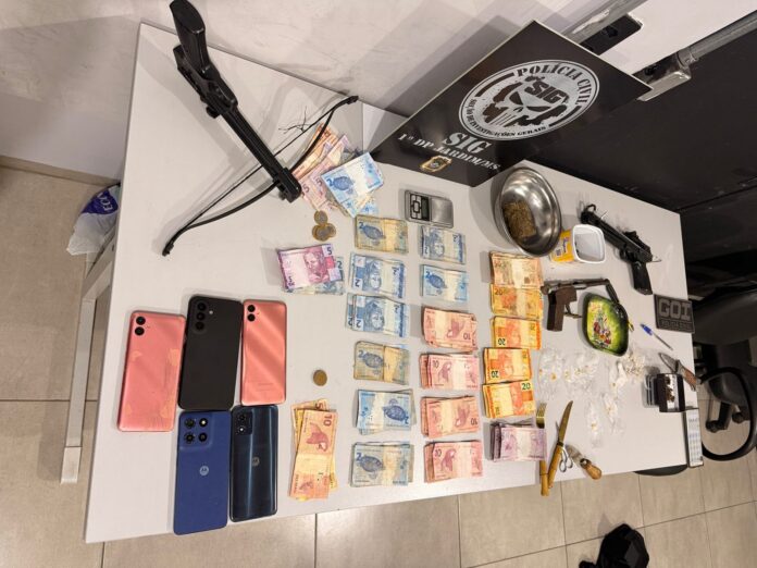 Polícia Civil deflagra operação e prende quatro pessoas por tráfico de drogas em Jardim