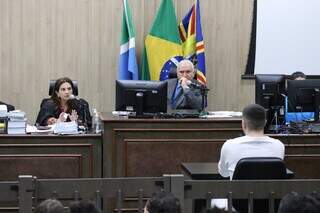 Réu diz que "perdeu controle", mas não se lembra de ter matado mulher e bebê Réu diz que "perdeu controle", mas não se lembra de ter matado mulher e bebê