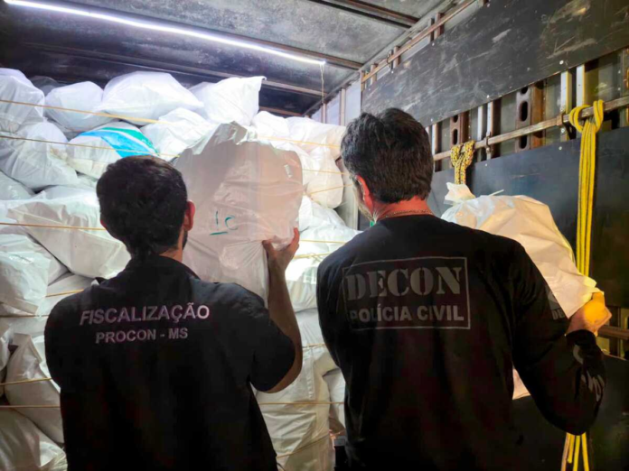 Operação em Campo Grande apreende mais de 4,3 mil tênis