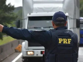 PRF prende 37 bolivianos e encontra 28 com cápsulas de cocaína no estômago em MS