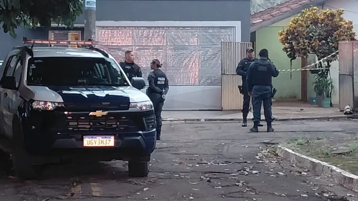 AGORA: Suspeito morre em confronto com a PM no Tiradentes