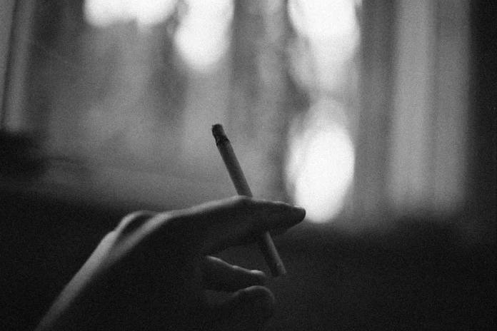 Denúncia aponta suspeita de uso de drogas com crianças perto de condomínio no Tijuca